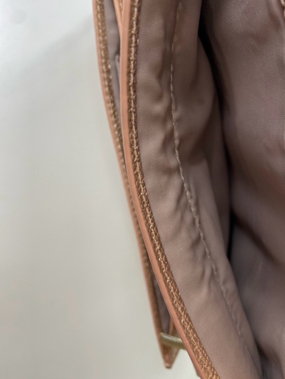 Coach RARE Metallic Rose Gold Chain Crossbody Bag. Very good condition. - Picture 13 of 16